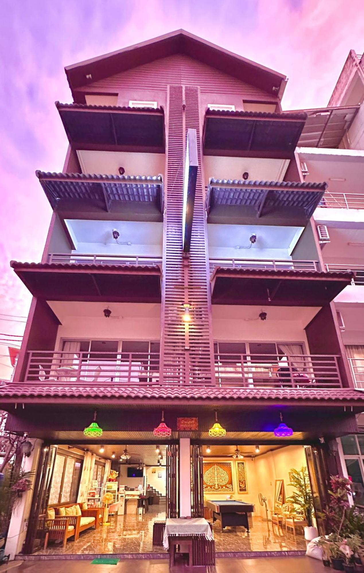 Thai Classic House Patong Екстер'єр фото