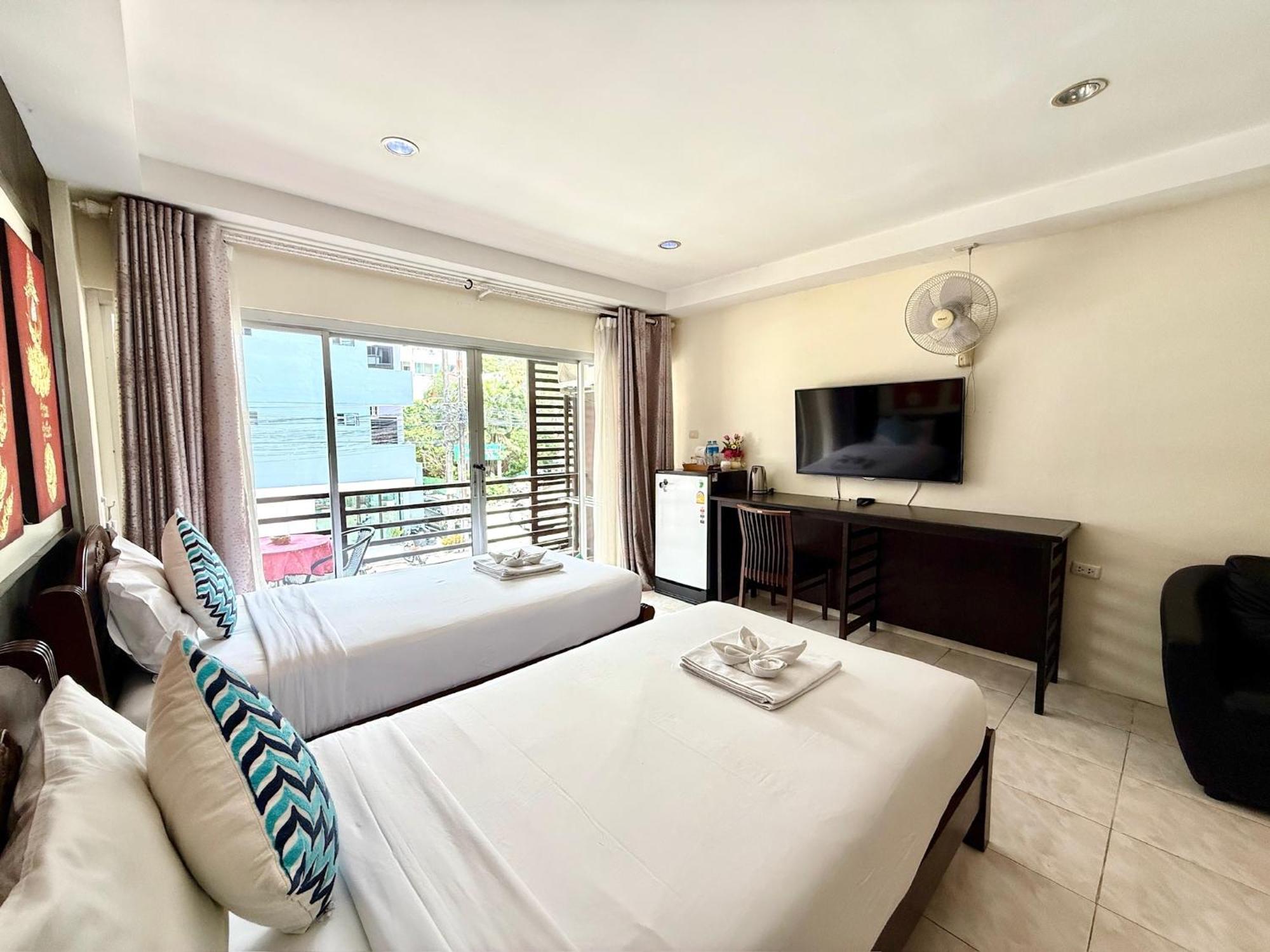 Thai Classic House Patong Екстер'єр фото