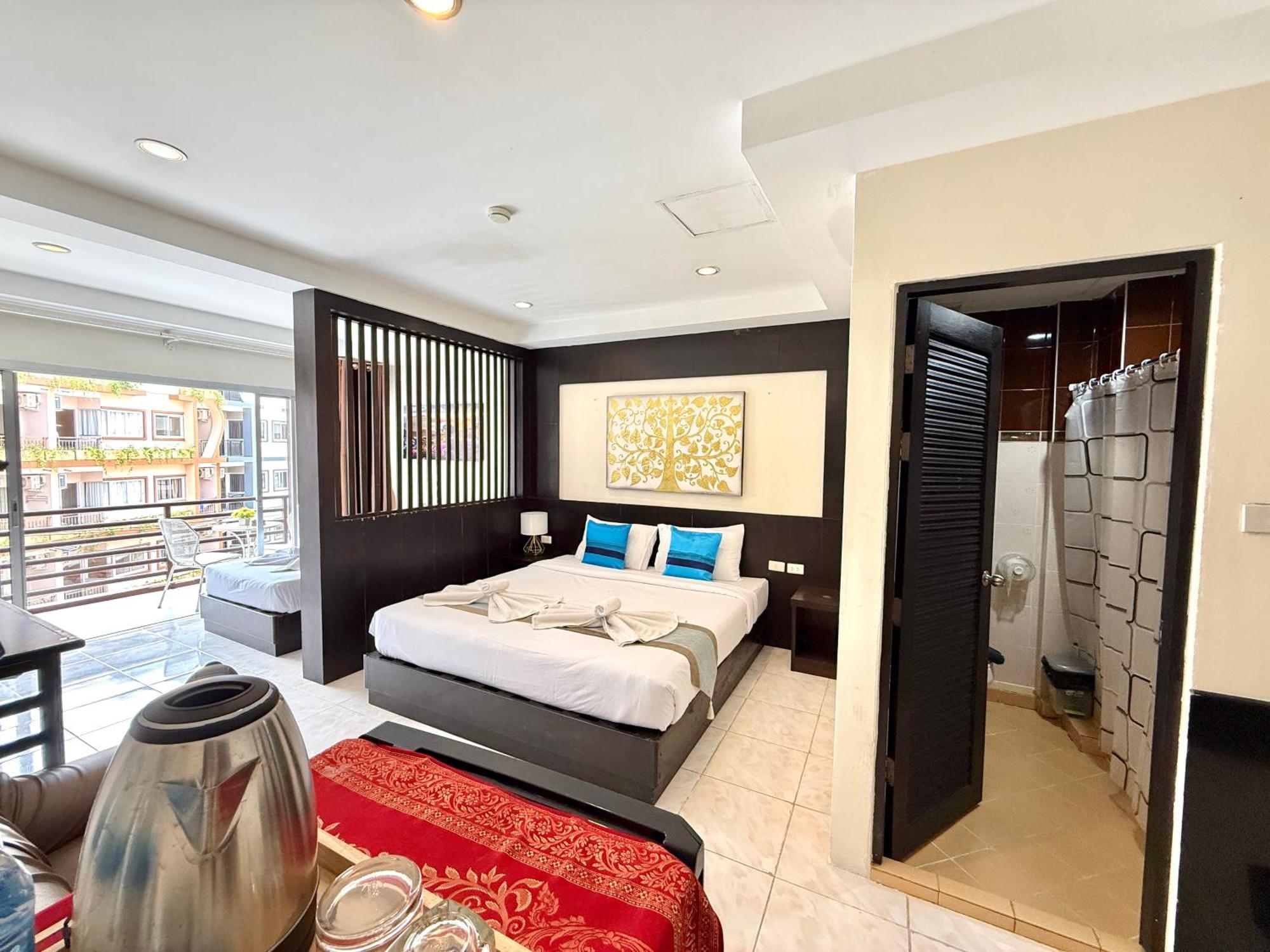 Thai Classic House Patong Екстер'єр фото
